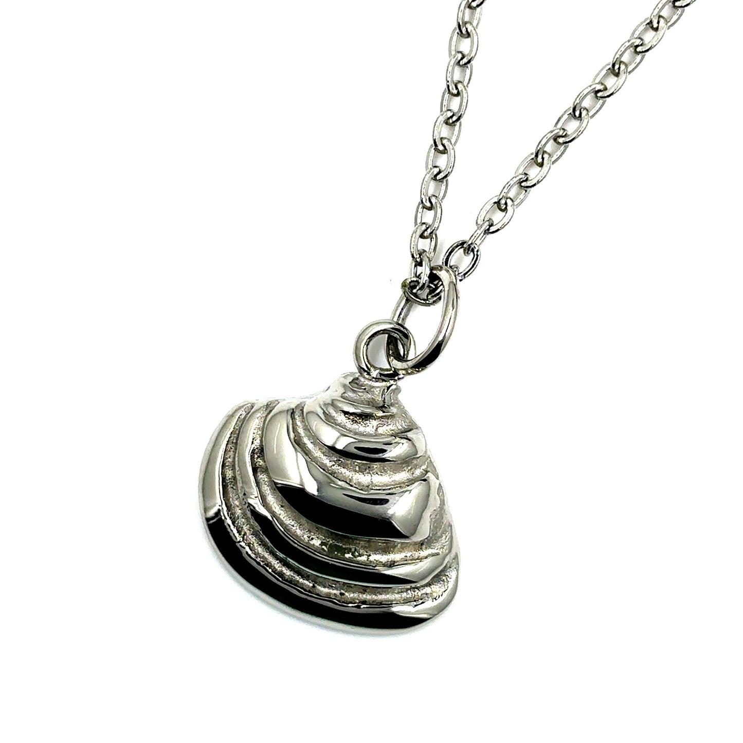 Imperial Venus Clam Shell Necklace